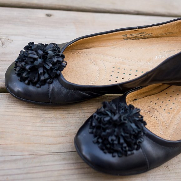 Black Naturalizer N5 comfort flats - Picture 5 of 5